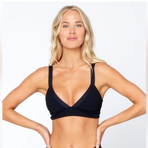 L Space Black Vera Bikini Top, NWT! $88 Size Large.